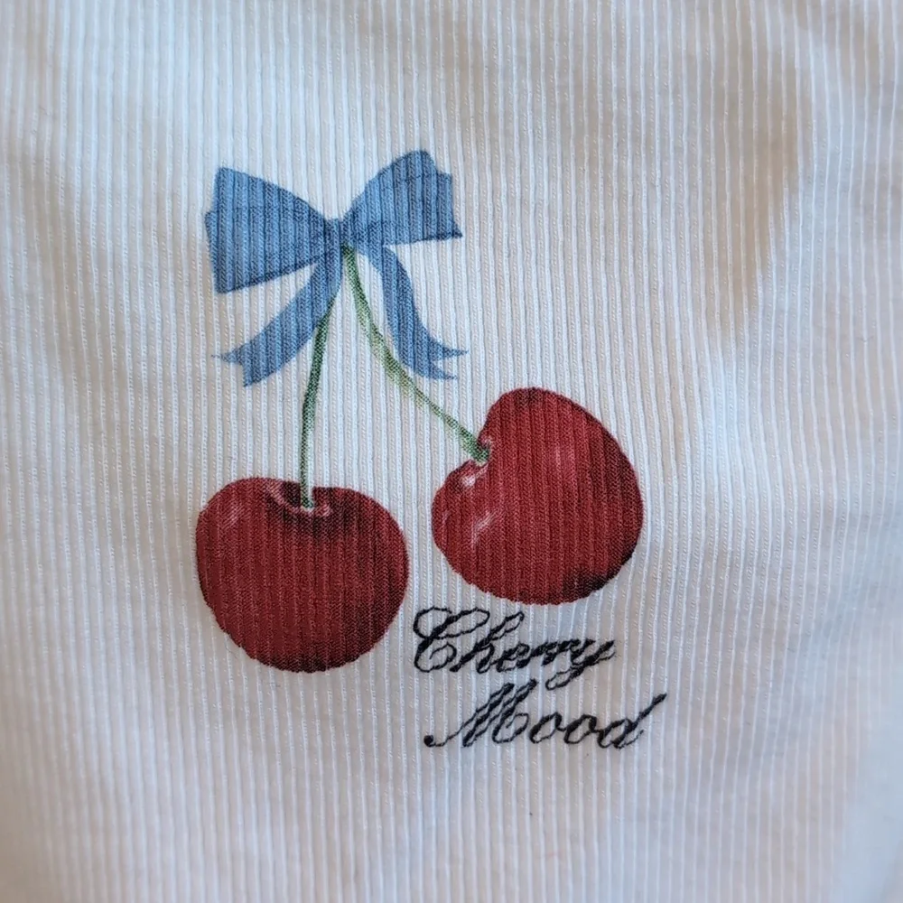 Pull&Bear White Baby Tank Cherries Graphic Cherry Mood Size Small - Picture 3 of 5